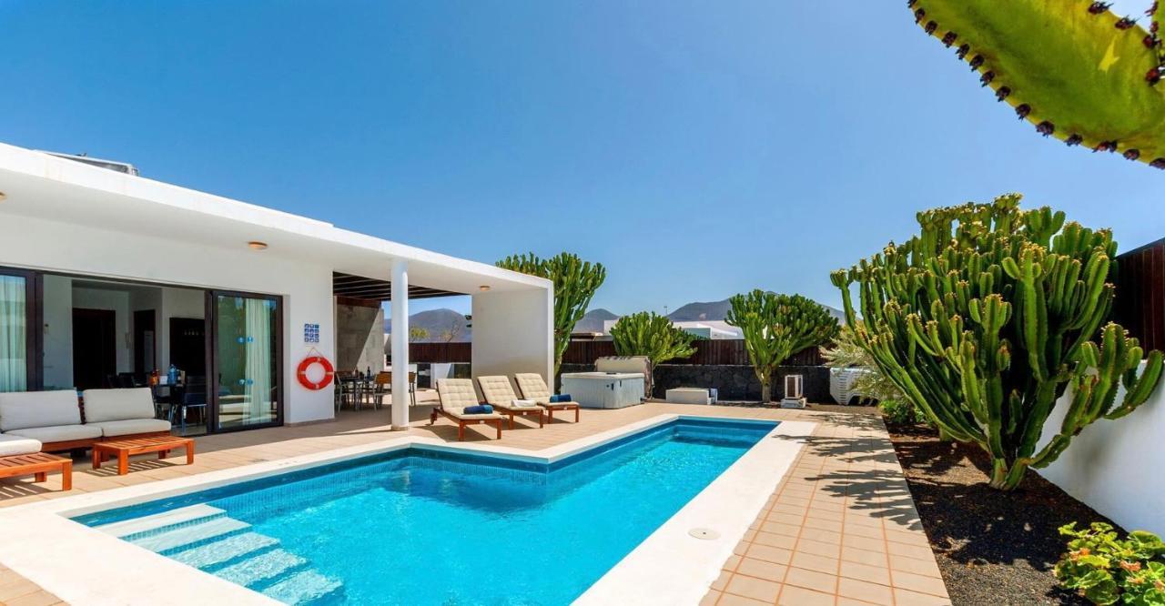 Jacks Place Villa Playablanca Pool Spa Playa Blanca  Exterior photo